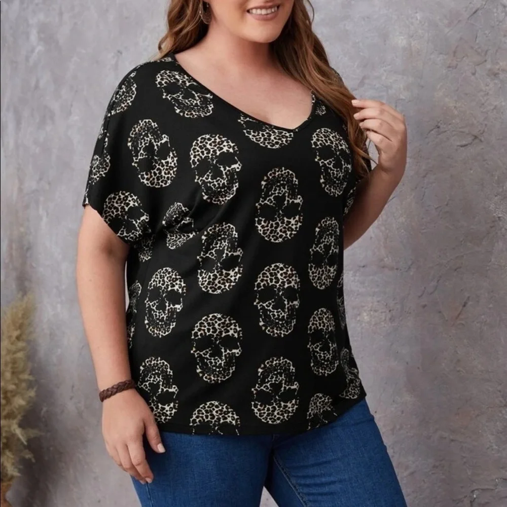 Black Boxy Animal Print Skull Print Shirt